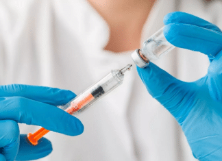 Rusia prueba en humanos el nuevo medicamento contra el cáncer Tribunal ruso avala el fármaco único contra el cáncer y se pone a prueba en humanos