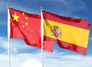 España busca acercarse a China ante la guerra arancelaria de EEUU