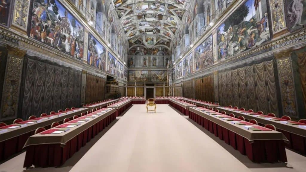 Vaticano inicia el cónclave para elegir al sucesor del papa Francisco.