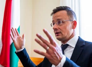 Hungría expulsa a dos diplomáticos ucranianos acusados de espionaje