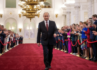 Hungría insta a la UE negociar directamente con Vladímir Putin Orbán sugiere que la Unión Europea debe actuar antes que Estados Unidos en las negociaciones con Rusia.