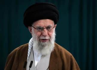 Irán a EEUU: la diplomacia no se impone con sanciones El gobierno iraní insiste en una salida diplomática justa y condena las nuevas sanciones de Washington.