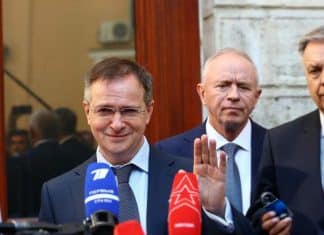 Negociaciones entre Rusia y Ucrania se aplazan por un día en Turquía