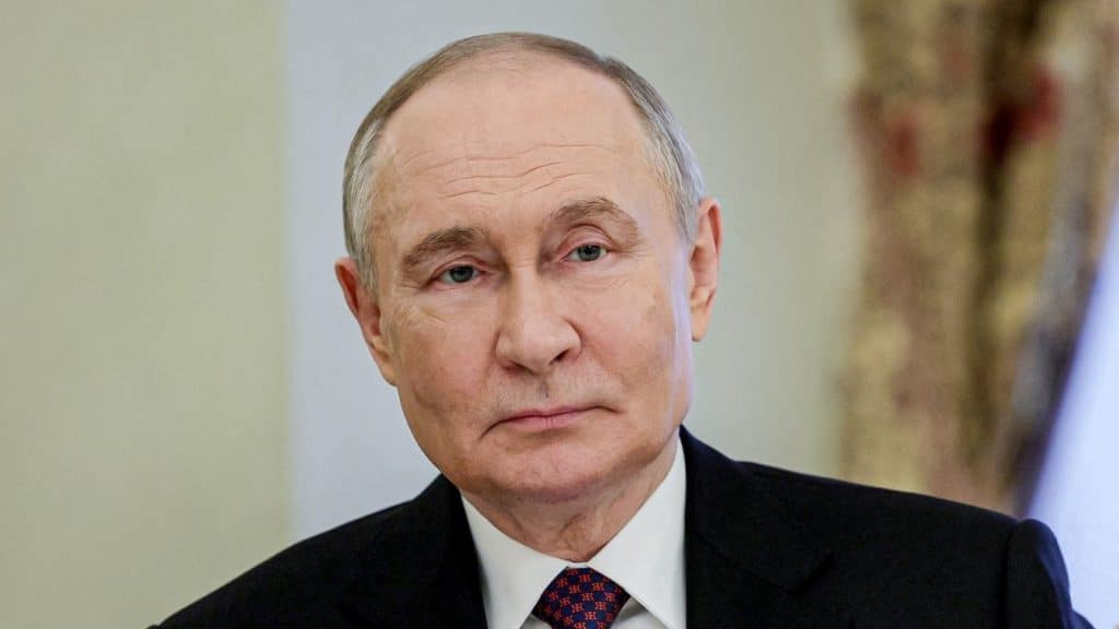 Putin niega necesidad de emplear armamento nuclear en el conflicto de Ucrania.
