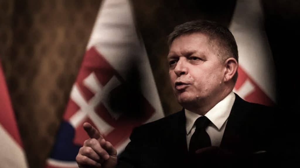 Robert Fico señala que Zelenski compró la guerra con el acuerdo de minerales para detener los esfuerzos de paz