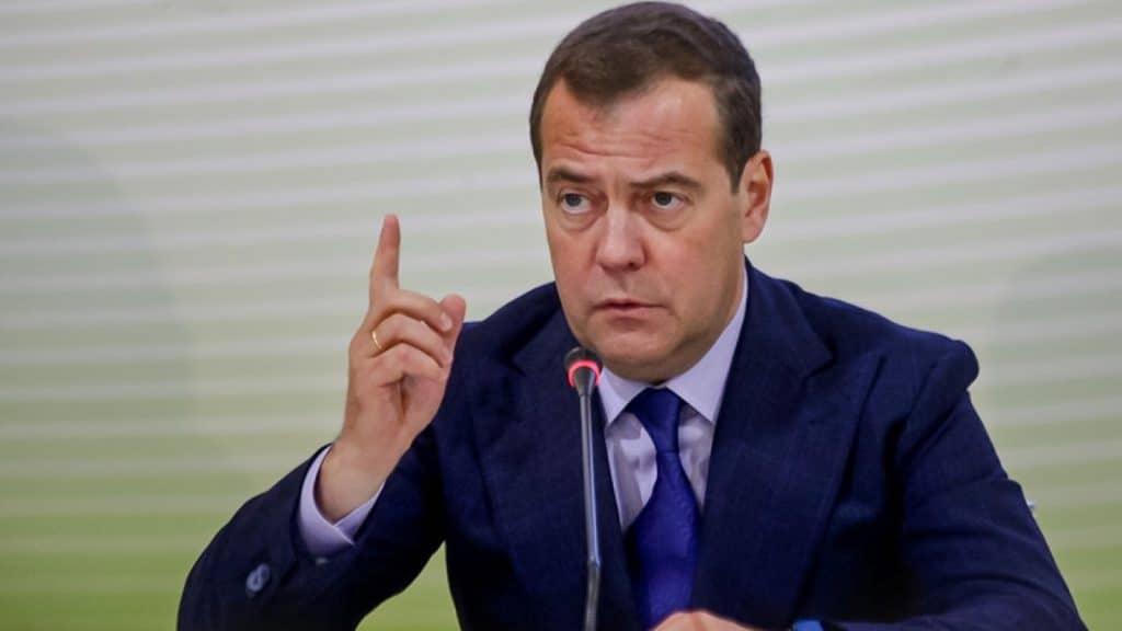 Medvédev califica a Berlín como enemigo por apoyar a Kiev con personal y equipo.