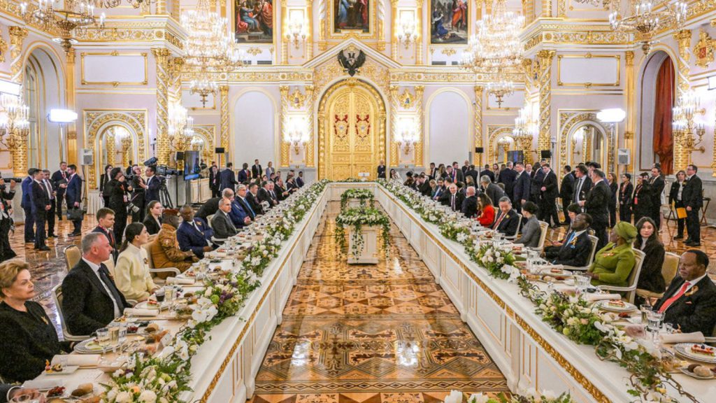 Vladímir Putin, presidente de Rusia, celebra la victoria soviética con una gala internacional en Moscú