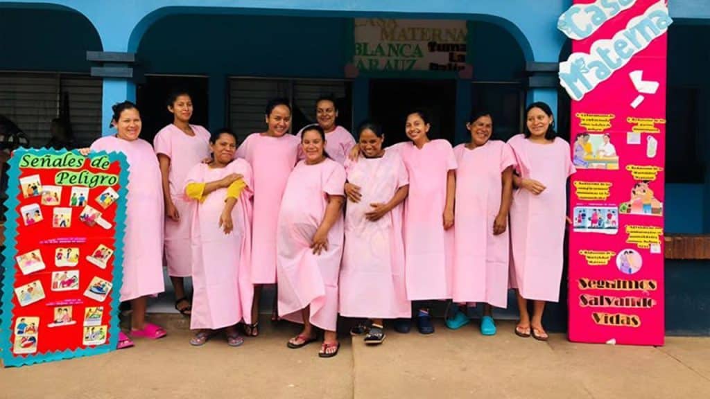 Nicaragua reduce mortalidad materna e infantil con política integral de salud.