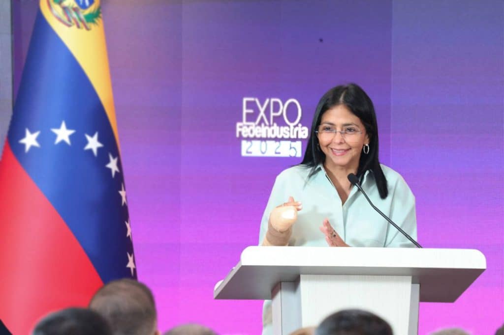 Producción de petróleo se mantiene en un millón de barriles diarios, según autoridades venezolanas.