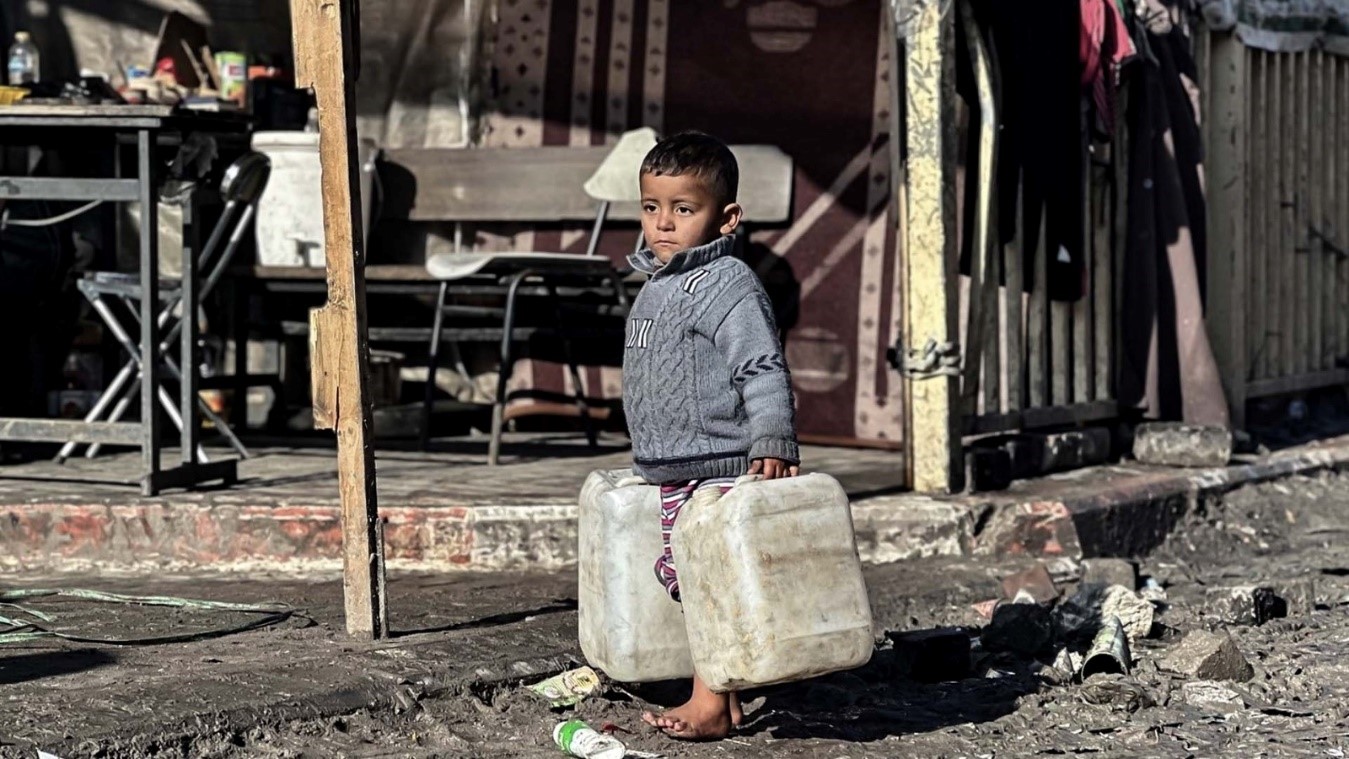 ONU advierte que los niños en Gaza podrían morir de sed
