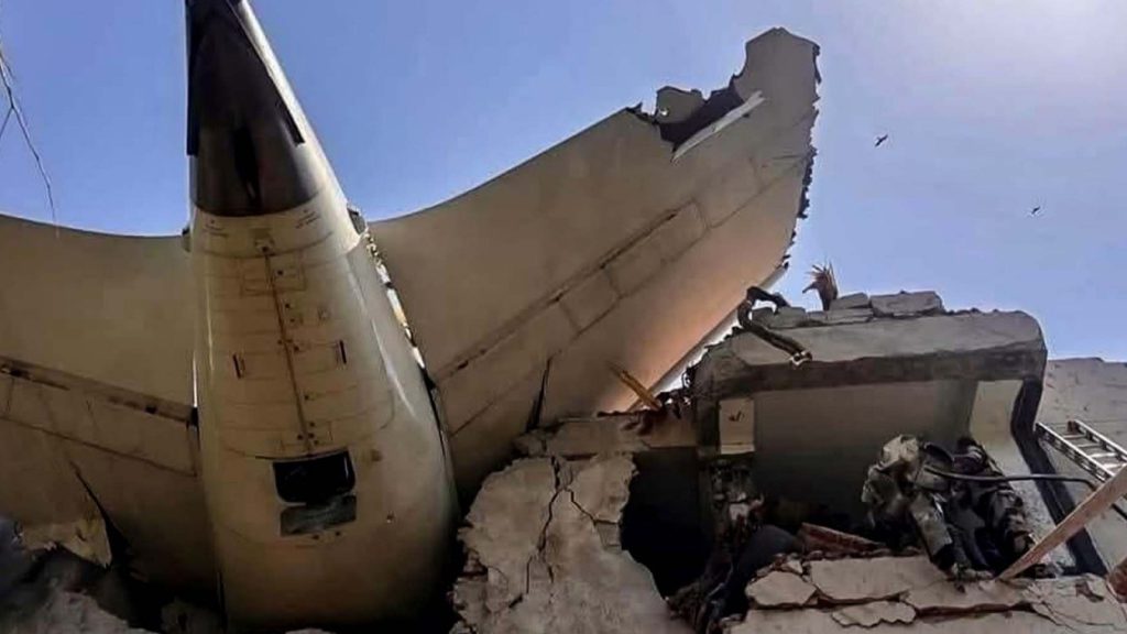 Naciones se unen en apoyo a la India y envían condolencias tras catástrofe aérea. 