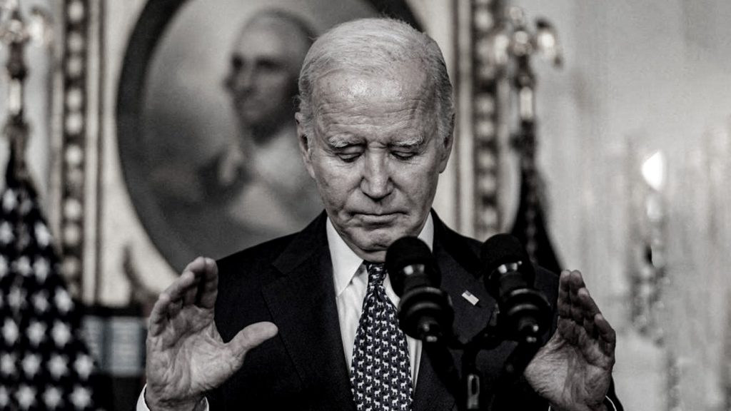 La afirmación se da mientras Biden enfrenta tratamiento por cáncer de próstata