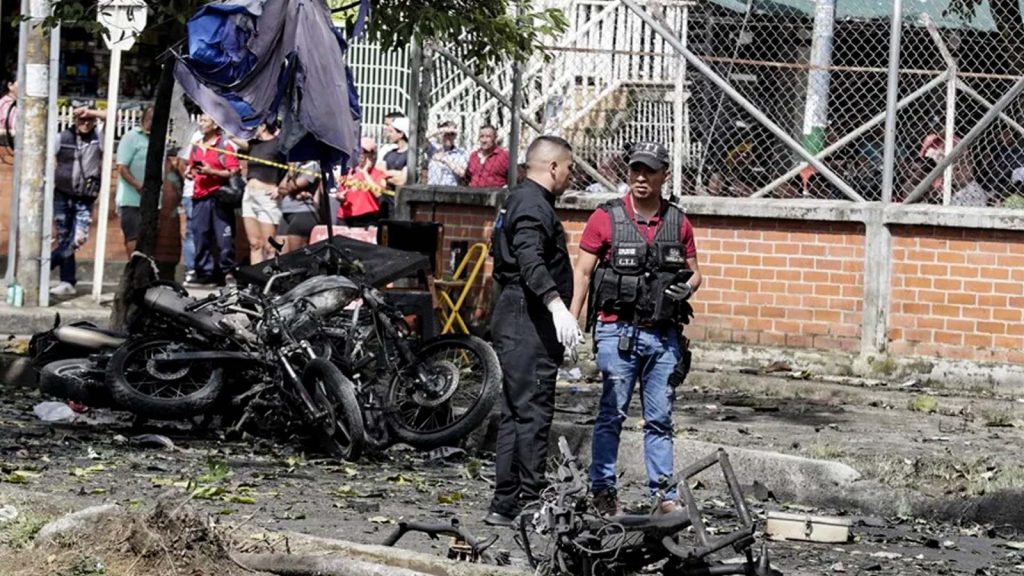 El residente Nicolás Maduro denuncia injerencia estadounidense en Colombia. 