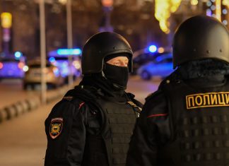 Rusia detiene agente ucraniano acusado de fabricar explosivo en Crimea Ucraniano enfrenta cargos por alta traición y tenencia ilegal de explosivos.