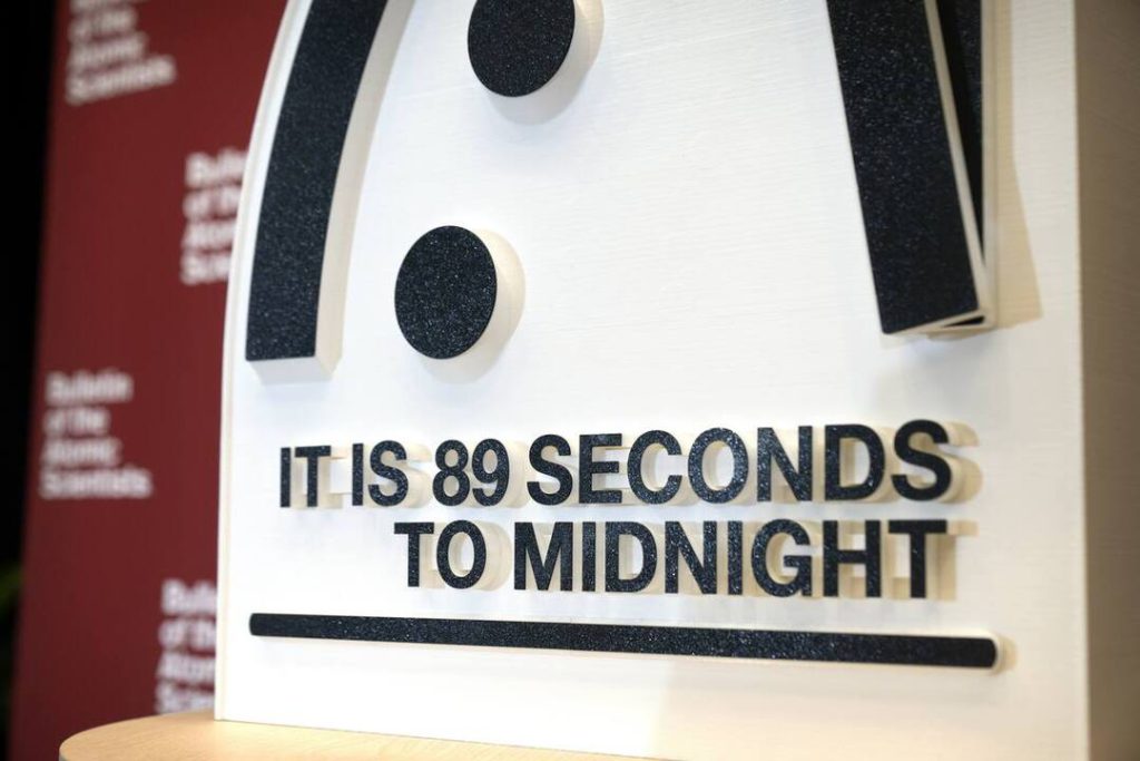 En 2025, el Reloj marcó 89 segundos para la medianoche, el punto más cercano al desastre en la historia.