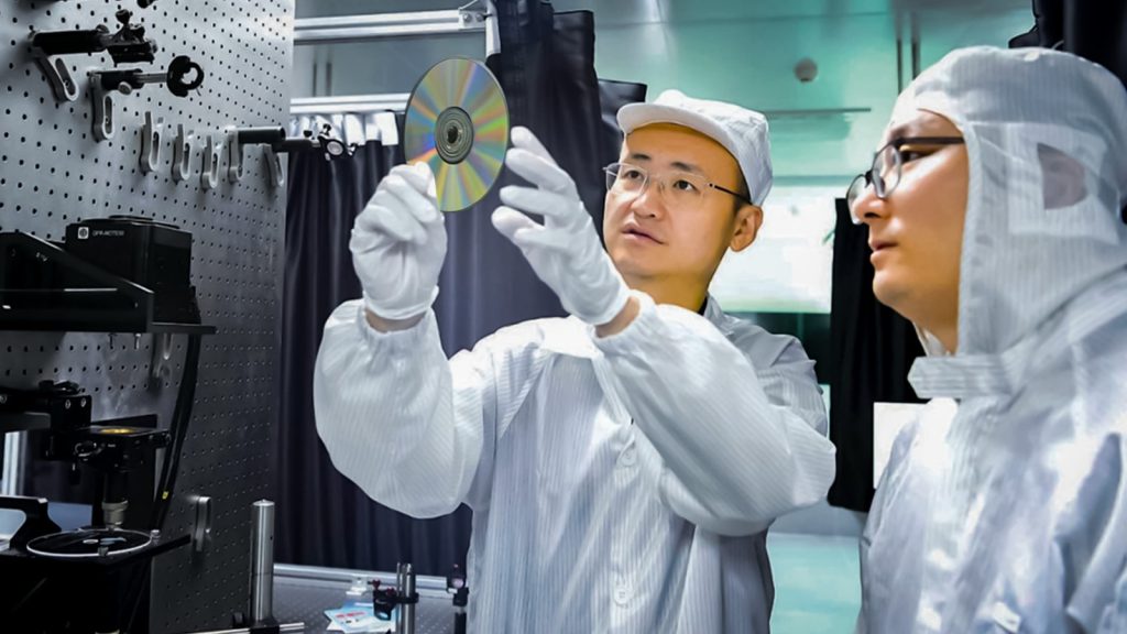 El impresionante disco de cristal almacena hasta 360 terabytes