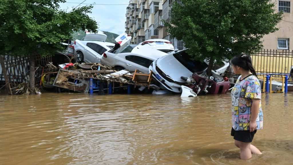 Lluvias provocan muertes, evacuaciones y daños masivos en China