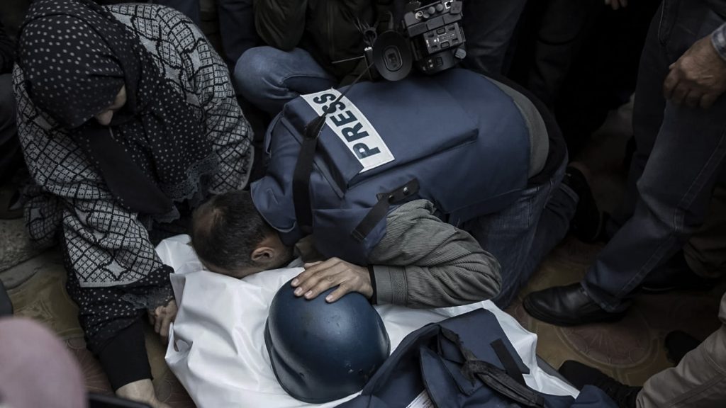 Aumentan las denuncias por ataques israelíes contra periodistas en la Franja de Gaza