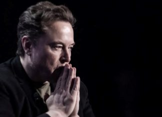 Exasesor de Trump exige deportación de Elon Musk por su origen extranjero El exasesor de Donald Trump, Steve Bannon, exigió deportar a Elon Musk por intentar fundar partido político siendo extranjero.