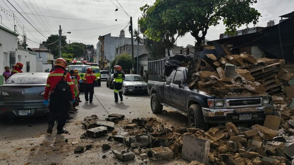 Guatemala registra sismo de magnitud 5.6 con más de 37 réplicas, reporta INSIVUMEH.