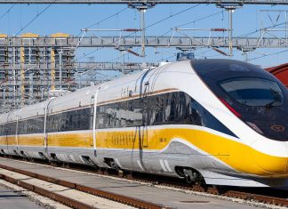 China lanza el CR450, tren de alta velocidad que alcanza los 450 km/h China redefine la movilidad global en el bicentenario del ferrocarril