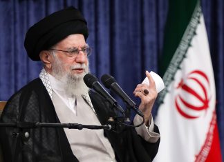 Alí Jamenei descarta diálogo con EEUU