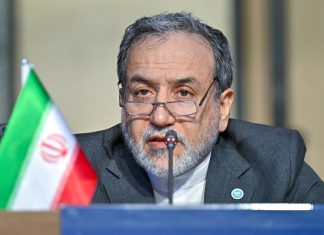 Irán: Sanciones de EEUU son tan letales como la guerra Sanciones de EEUU son crímenes de lesa humanidad, afirma Irán