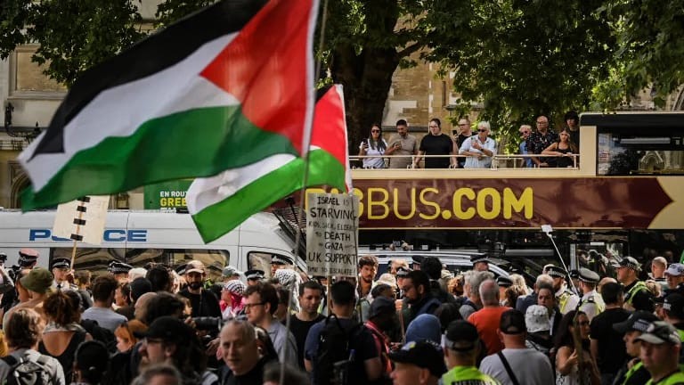 Londres reprime protesta pacífica y detiene a más de 200 manifestantes pro-palestinos