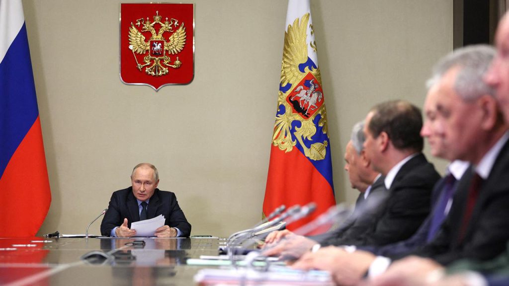 Rusia abre la puerta a contactos multilaterales para resolver la crisis ucraniana.