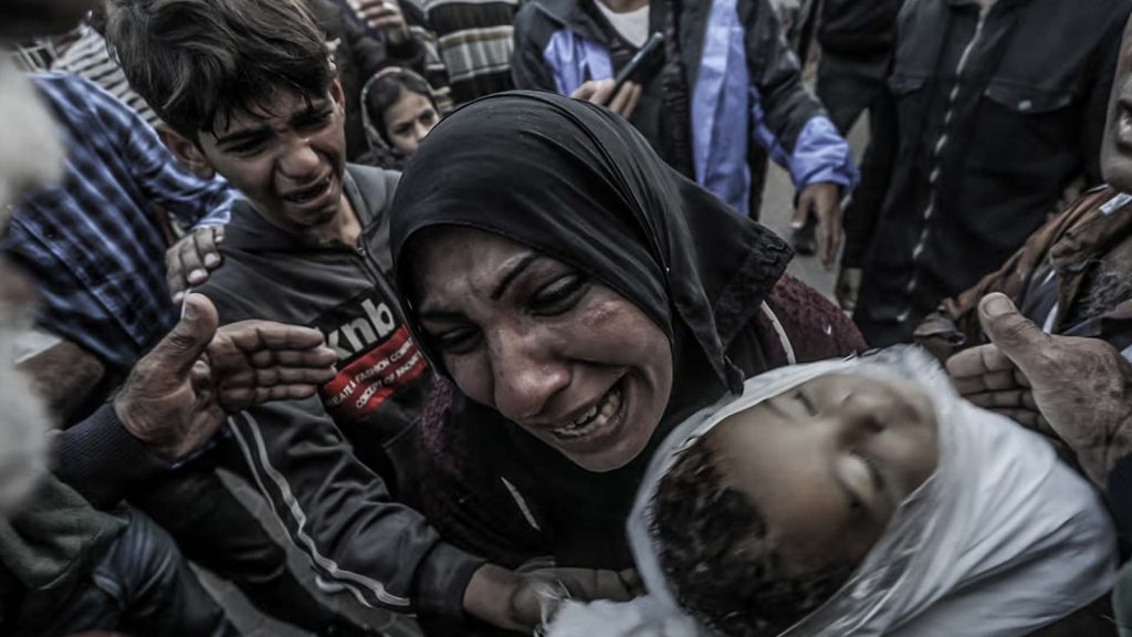 Civiles en Gaza son ejecutados por francotiradores, según informe internacional
