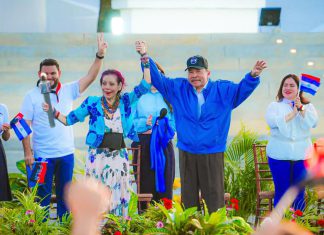 Nicaragua reafirma su llamado a la Unidad Centroamericana Copresidentes de Nicaragua reciben Antorcha de la Unidad Centroamericana junto a estudiantes y atletas destacados