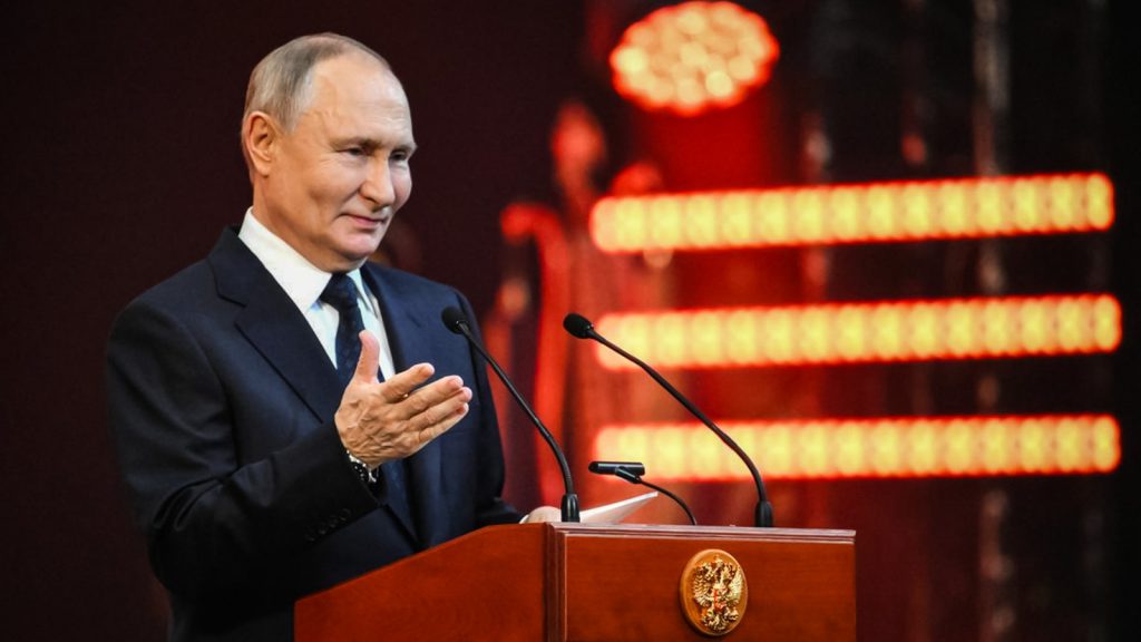 El presidente de Rusia, Vladímir Putin, afirma que el actual sistema unipolar está obsoleto y apuesta por el modelo multipolar 