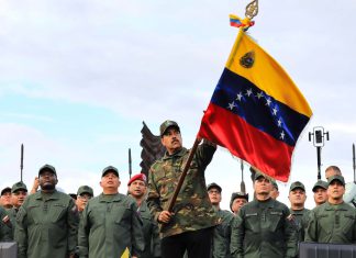 Venezuela despliega a 25.000 efectivos militares ante amenazas de EEUU Nicolás Maduro moviliza a 25.000 efectivos militares para defender soberanía de Venezuela