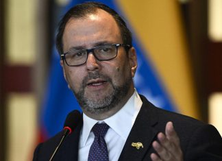 Venezuela exige ante la CELAC el retiro militar estadounidense en el Caribe Canciller venezolano expresó a los líderes de la CELAC que es necesario preservar la zona de paz