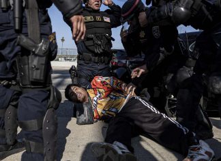 Aumentan muertes de migrantes bajo custodia del ICE Políticas de deportación de Trump incrementan vulnerabilidad de migrantes detenidos