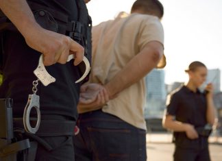 8 de cada 10 acusados por narcotráfico en EEUU son ciudadanos estadounidenses Cifras revelan que el narcotráfico en EEUU es un problema interno, no importado