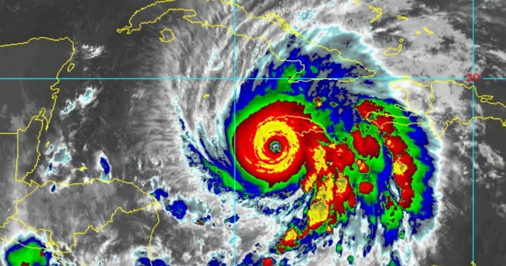 Huracán Melissa amenaza con devastar Jamaica 