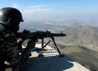 Ataques entre Afganistàn y Pakistán deja decenas de muertos Ambos países mantienen vigilancia en la conflictiva línea Durand, zona de disputa histórica.