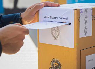 Crisis y desigualdad marcan las elecciones en Argentina La intervención de Estados Unidos y la crisis económica condicionan la contienda electoral.