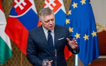 Eslovaquia se niega a financiar el gasto militar de Ucrania Primer ministro de Eslovaquia, Robert Fico afirma que su gobierno no aportará al armamento de Ucrania.