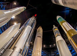 Moscú advierte a EEUU que responderá si rompe la moratoria nuclear Rusia advierte que responderá si EE. UU. rompe la moratoria nuclear.