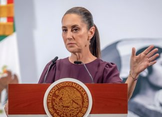 Sheinbaum rechaza restricciones de EEUU a aerolíneas mexicanas La medida de EEUU afecta a las aerolíneas: Aeroméxico, Volaris y Viva Aerobús.