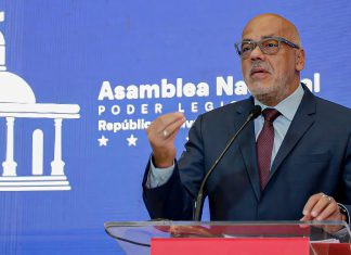 Venezuela advierte que EEUU busca apropiarse de sus recursos Caracas denuncia agresión de EEUU con fines económicos y políticos.