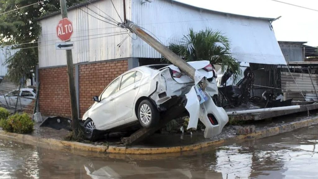 México reporta 90 hospitalizados y 65 desaparecidos por las lluvias torrenciales