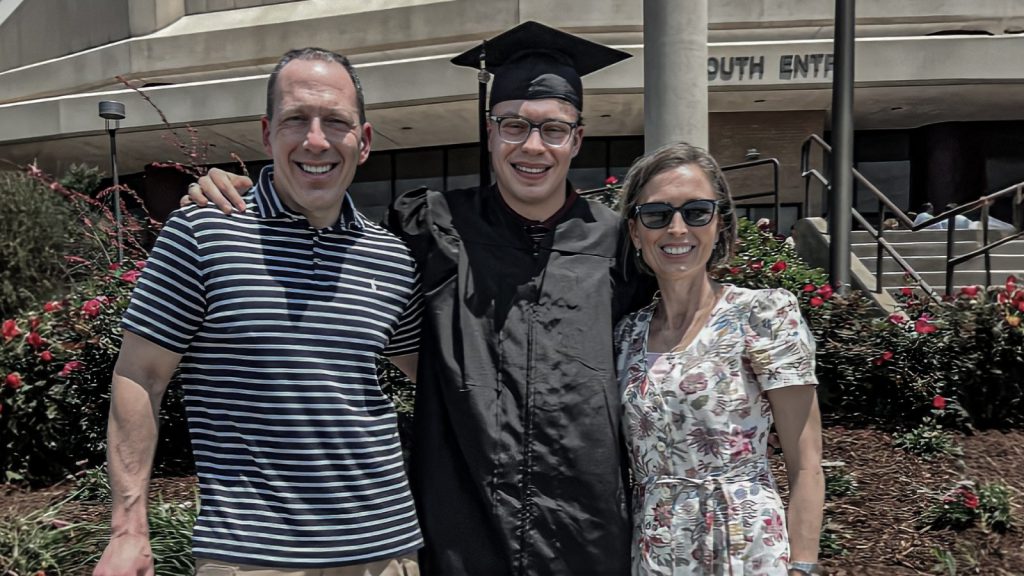 Demandan a OpenAI por suicidio asistido en ChatGPT