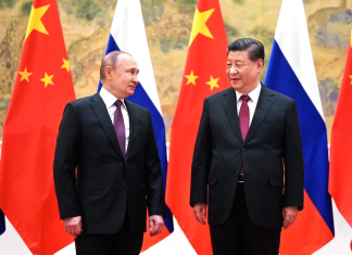 Donald Trump califica a Xi y Putin de líderes fuertes Trump aseguró que mantiene una relación de respeto con Xi Jinping y Vladimir Putin, a quienes considera líderes de peso mundial.