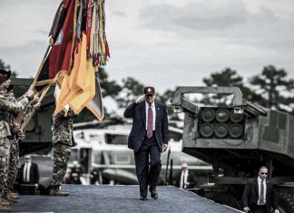 EEUU puede destruir el mundo 150 veces, amenaza Trump EEUU es el único país que ha usado armas nucleares contra civiles en la historia