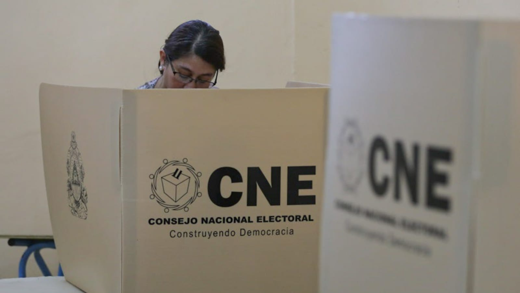 Honduras abre las urnas para elegir presidente, diputados y autoridades municipales