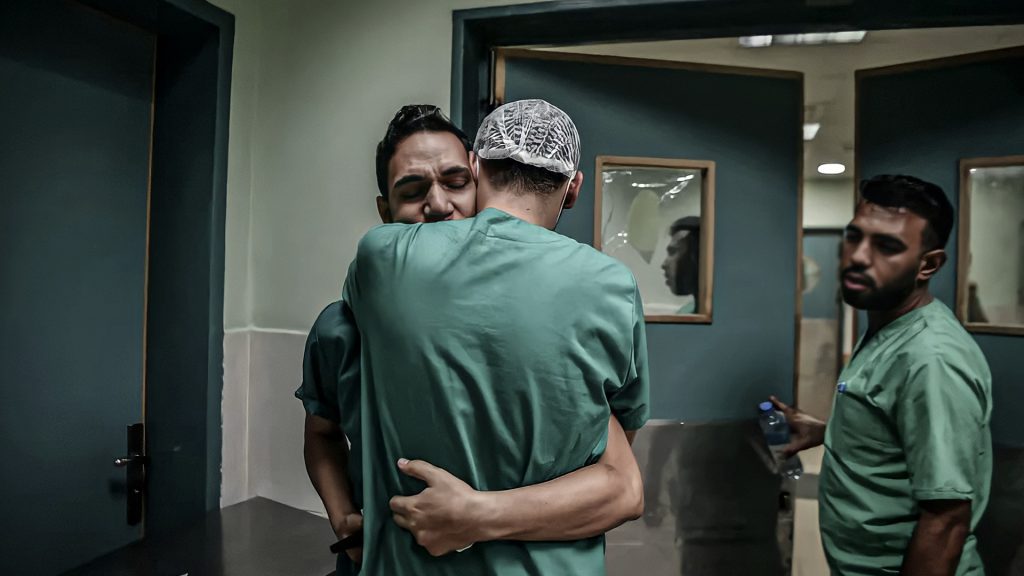 Informe alerta que detenciones masivas de médicos agravan la crisis humanitaria en Gaza