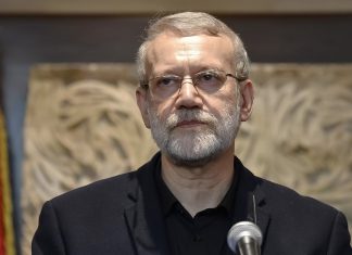 Irán desmiente contactos con Washington sobre levantamiento de sanciones Irán no ha pedido el levantamiento de sanciones a EEUU, afirma Ali Lariyani